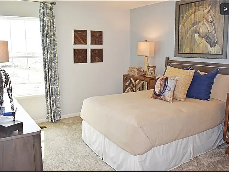 2nd bedroom