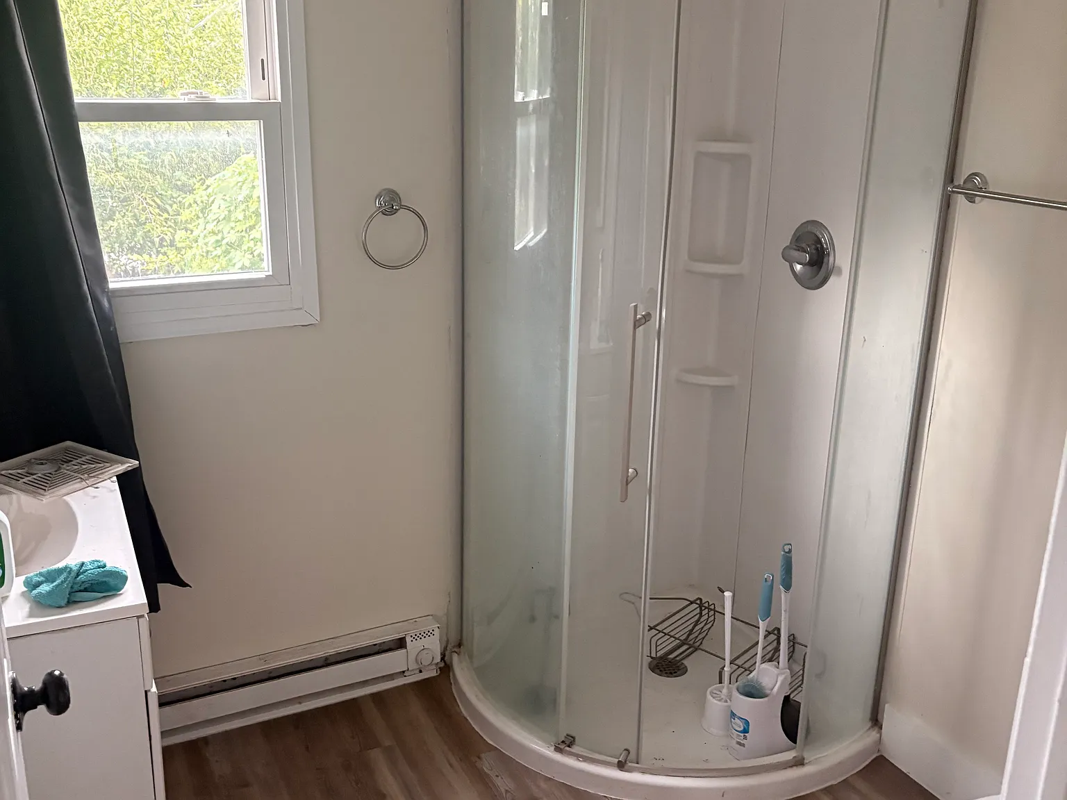 3 bed, 1200 sqft, $1,400 — Photo 4