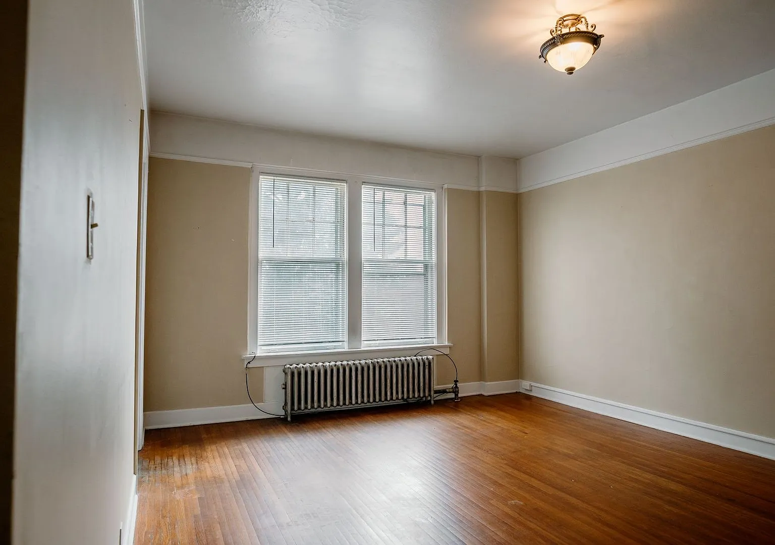 Dearborn Apartments — Photo 4