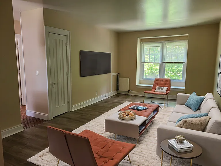 593 Park Ave #8 — Photo 2