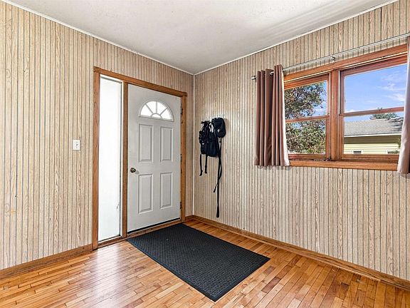4th image of 533 BLISS AVENUE