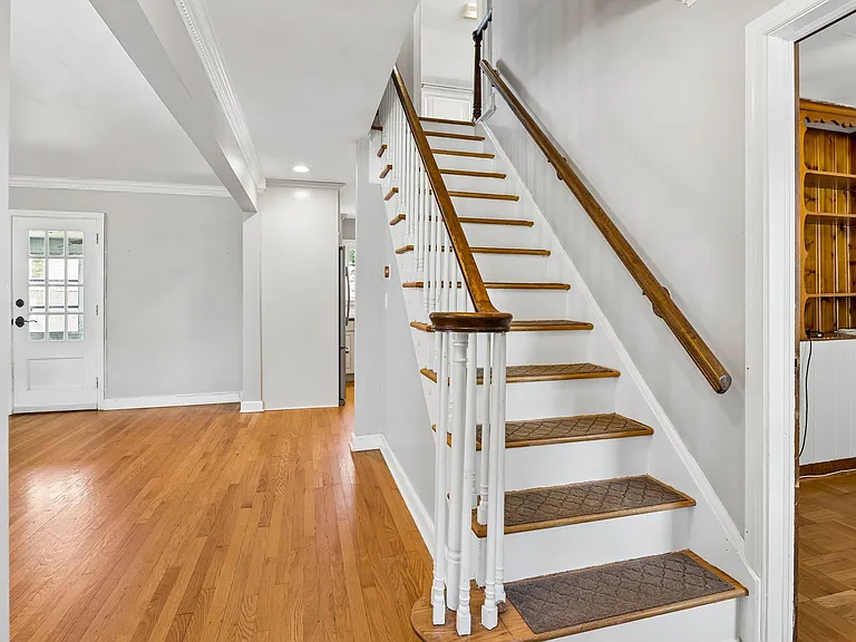 406 Pine Ave — Photo 16