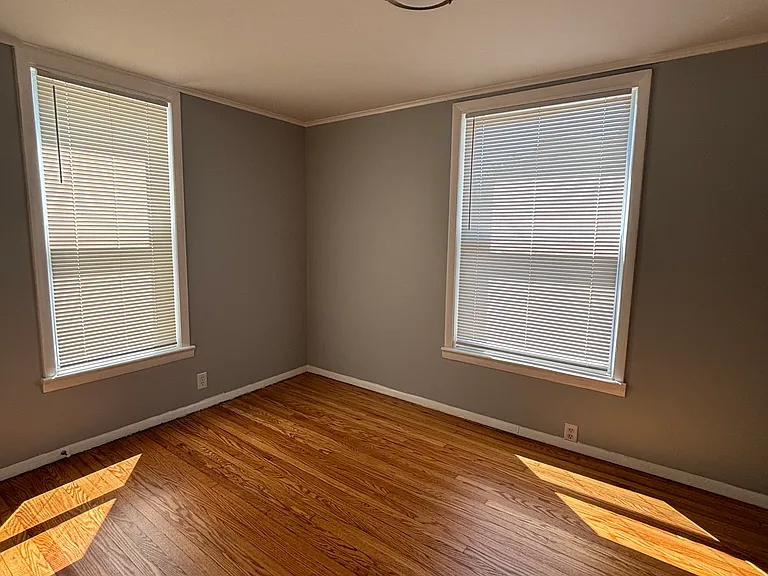 1738 Erie St S #1 — Photo 8