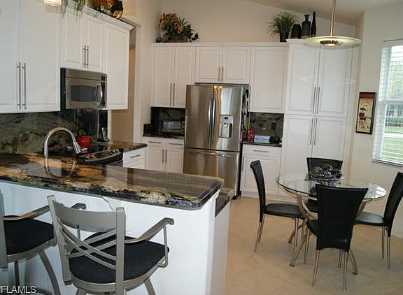 3rd image of 15344 Yellow Wood Dr