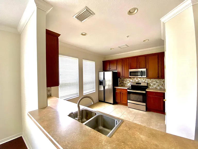 10230 Lake District Ln — Photo 7