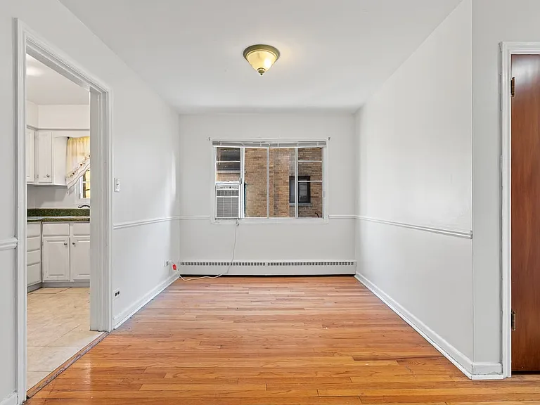 1539 Monroe Ave #1 — Photo 7