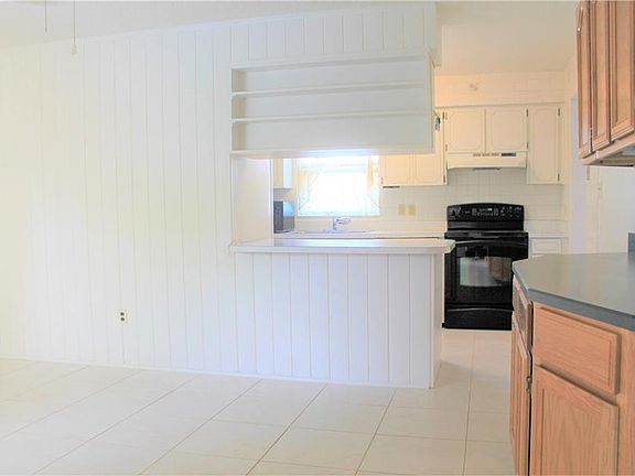 4th image of 10638 Bresslyn Blvd