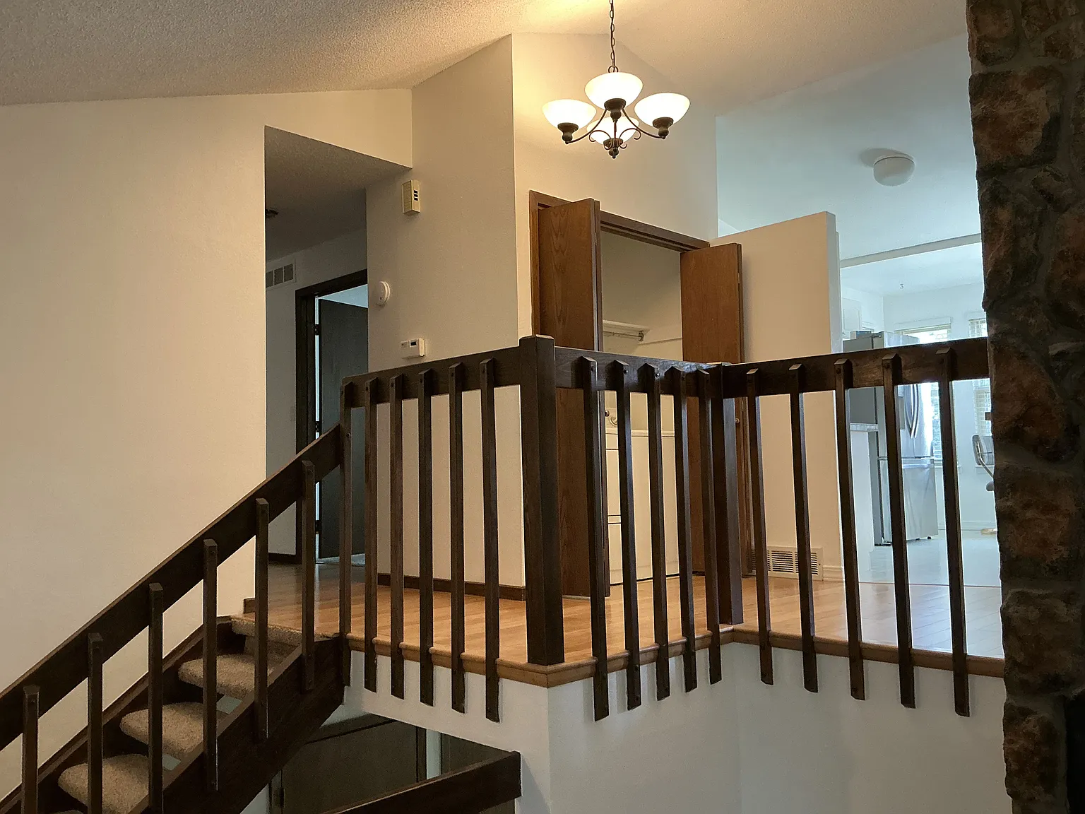 4 bed, 2478 sqft, $3,000 — Photo 4