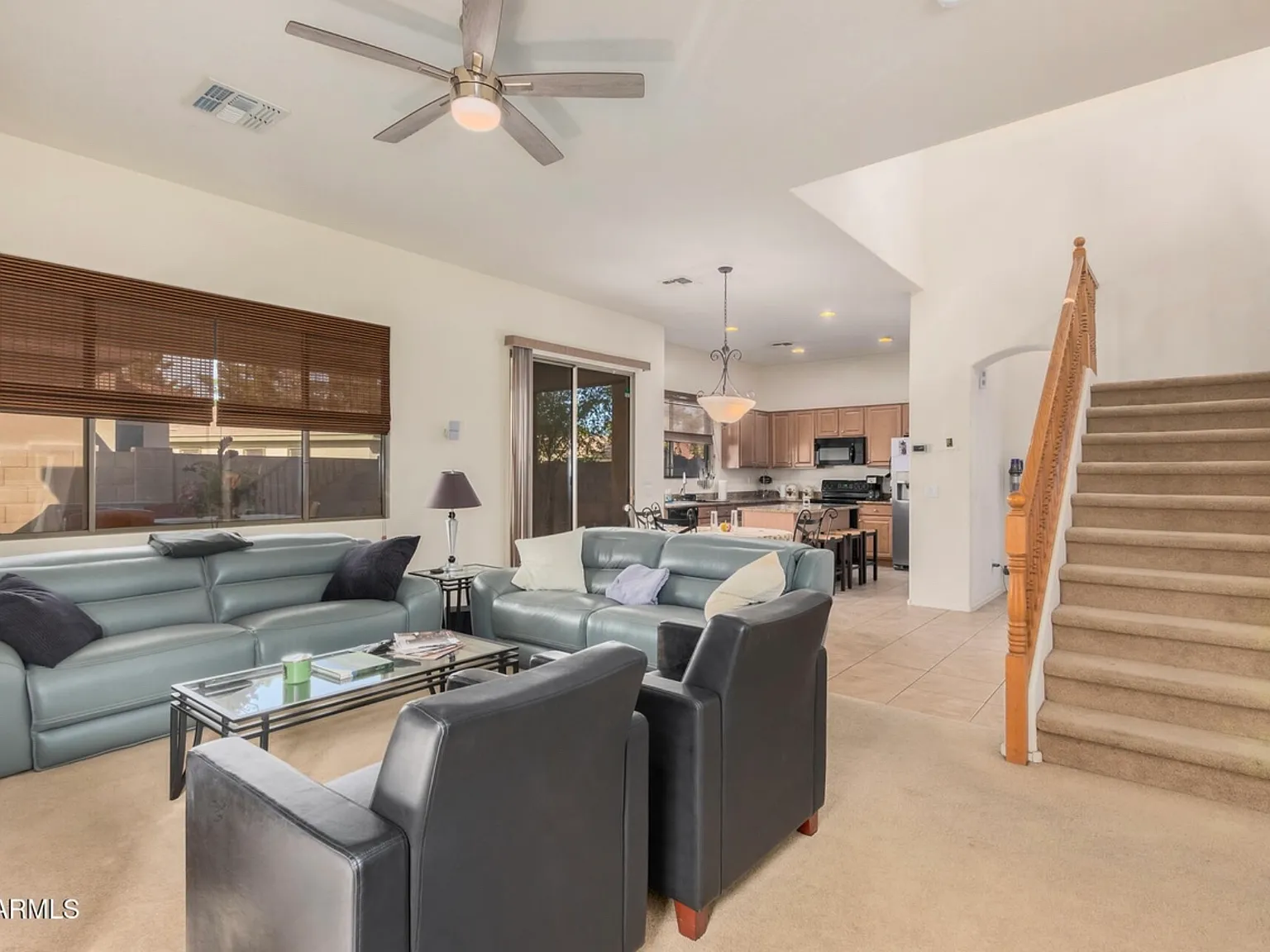 3 bed, 2137 sqft, $2,950 — Photo 2
