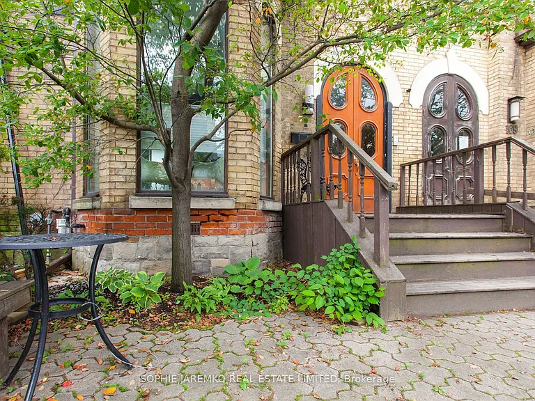 171 Carlton St #1 — Photo 21