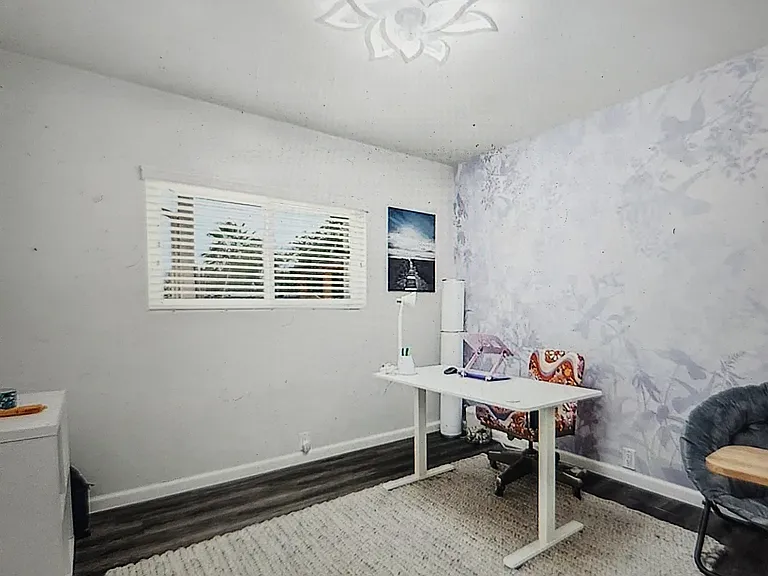 1864 Winterwarm Dr — Photo 16