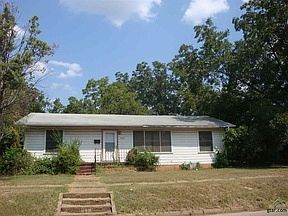1st image of 802 Palestine St