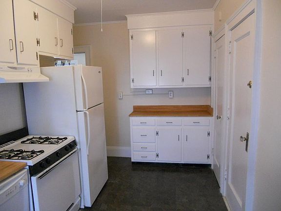 5th image of 200 Alden Ave APT 8