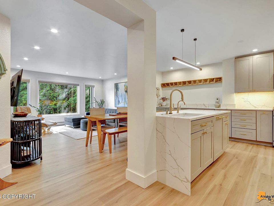 1st image of 1300 W 7th Ave APT 307
