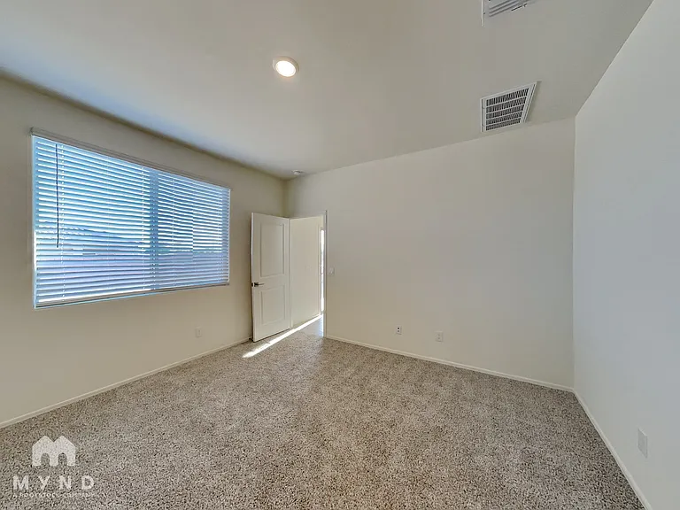 11820 W Rancho Dr — Photo 15