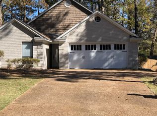 2330 Geneva Dr, Nesbit, MS 38651