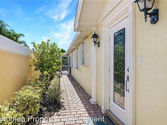 4th image of 28947 Vermillion Ln