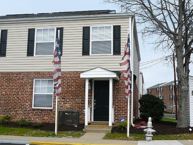 1st image of 3520 E Richmond Rd Unit 118
