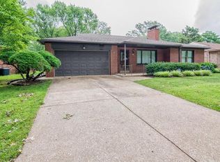 5922 Crane Cir, Saint Louis, MO 63109