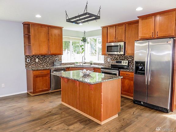2nd image of 11505 88th Avenue Ct SW