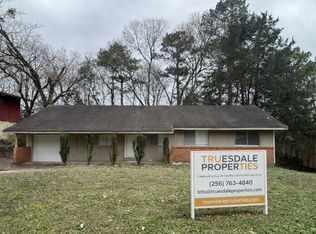 6013 Cowin Dr NW, Huntsville, AL 35810