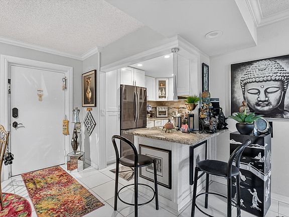 3rd image of 450 NW 20th Street #1140