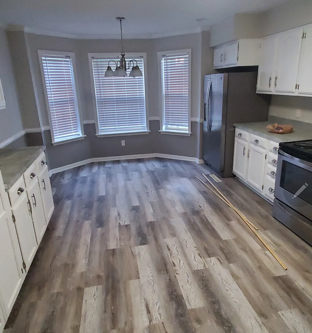 5 bed, 3.5 bath, 3029 sqft, $2,650 — Photo 2