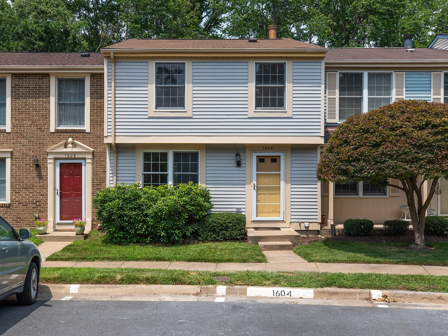 3 bed, 2.5 bath, 1220 sqft, $3,150 — Photo 1
