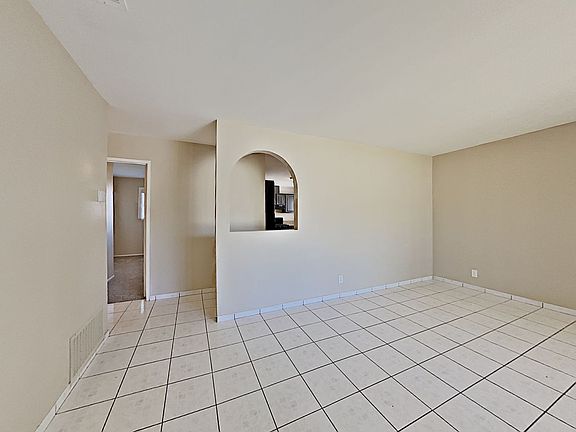 5th image of 1412 E 7th St