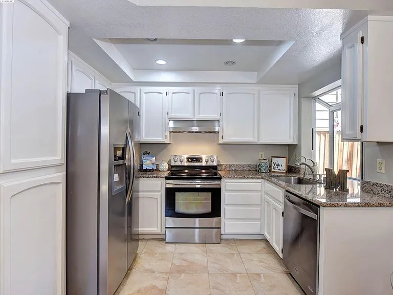 3110 Half Dome Dr — Photo 7