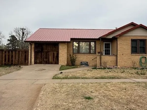 1006 State St, Larned, KS 67550