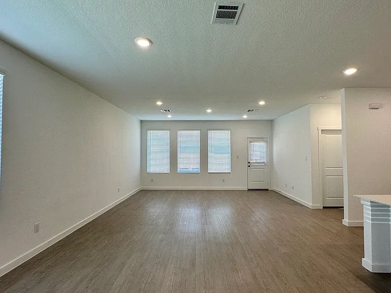 5140 McKittrick — Photo 12