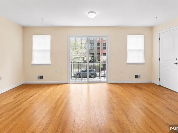 453-455 Washington St, Newark, NJ