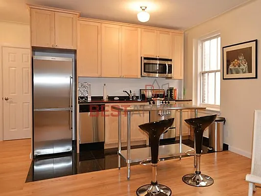 Rented by MOTION New York | media 8