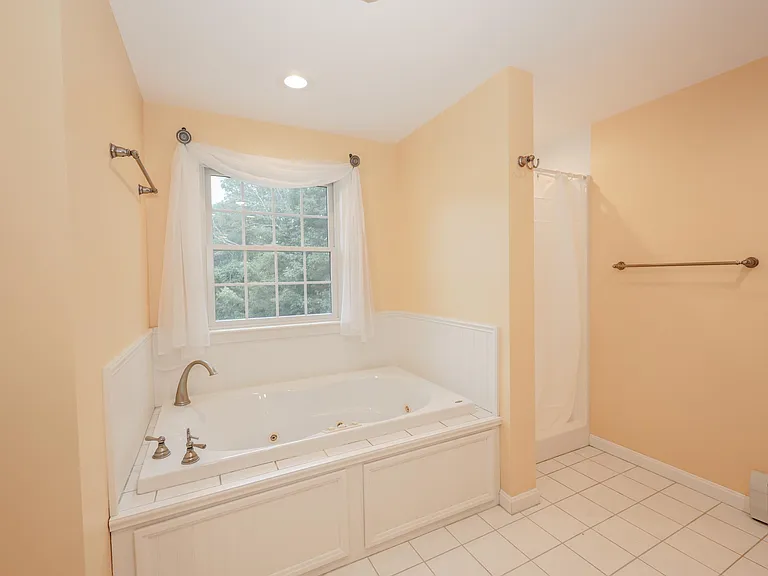 55 Holbrook Hill Rd — Photo 42