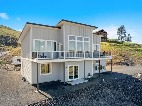 41000 Scenic Dr N, Seven Bays, WA 99122