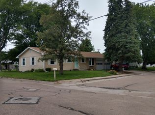 205 Eastridge Ave, Minden, NE 68959