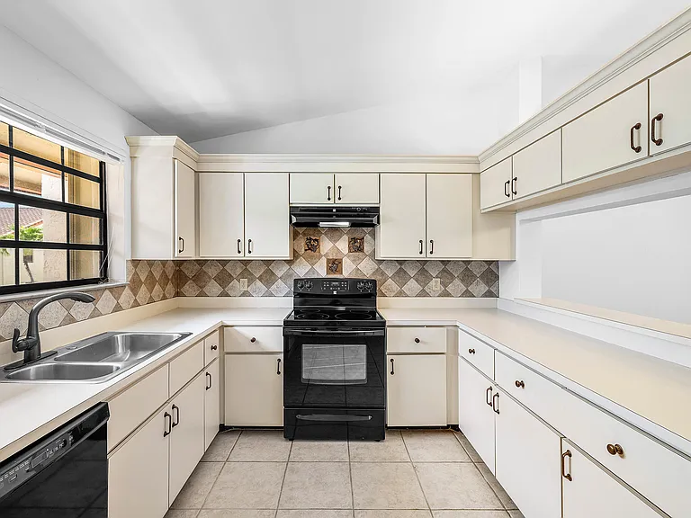 206 Congressional Way #206 — Photo 14