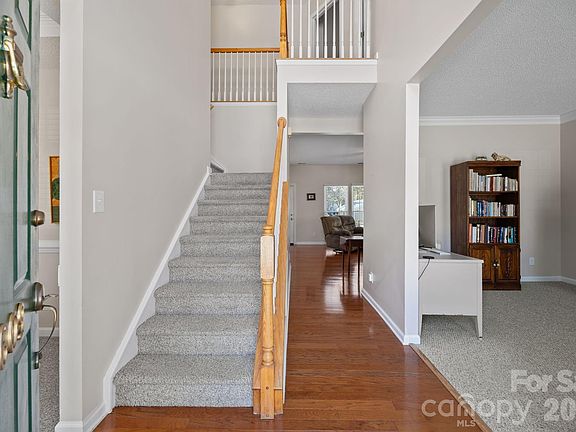 3rd image of 8609 Abbey Brook Ct