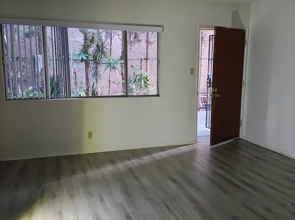 826 Gardenia Ave, Long Beach, CA 90813