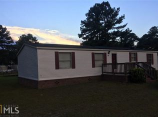 401 Hummingbird Ln, Springfield, GA 31329