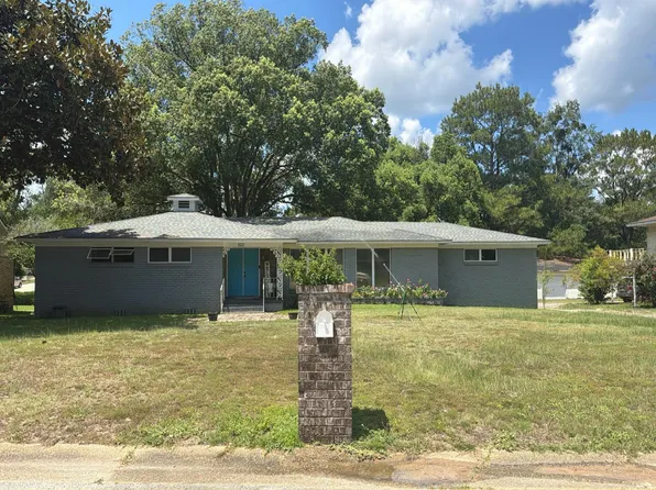 222 Cache Cir, Chickasaw, AL 36611