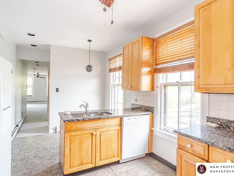 947 South Blvd — Photo 1