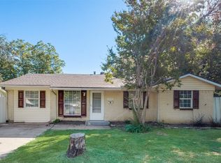 1940 Holcomb Rd, Dallas, TX 75217