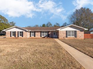 110 Vintage Ln, Enterprise, AL 36330