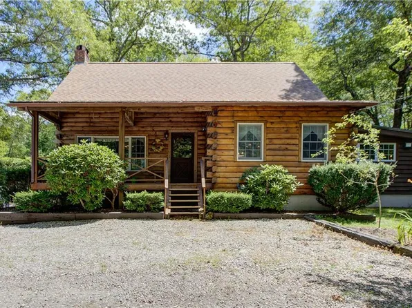 85 Plainfield Pike, Foster, RI 02825