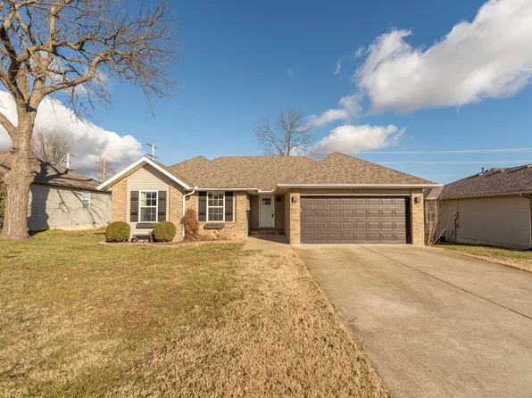 911 W Wesley Road, Nixa, MO 65714