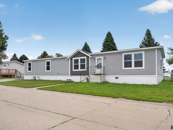 800 N Scotland Pl, Sioux Falls, SD 57107