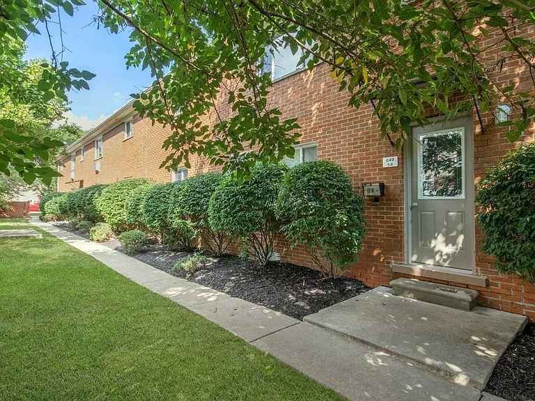 629 Maple Rd — Photo 8