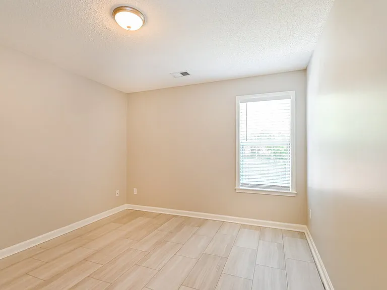 70 Desoto Ave — Photo 12